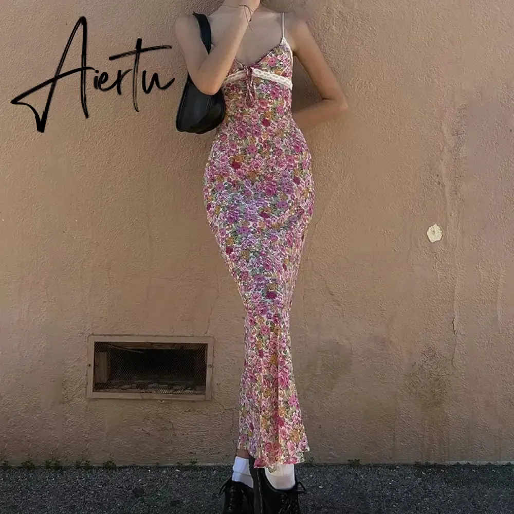 Aiertu Y2K Floral Print Lace Trim Spaghetti Strap Long Dress Elegant Bodycon Tank Dress Sleeveless Maxi Dress Summer Streetwear