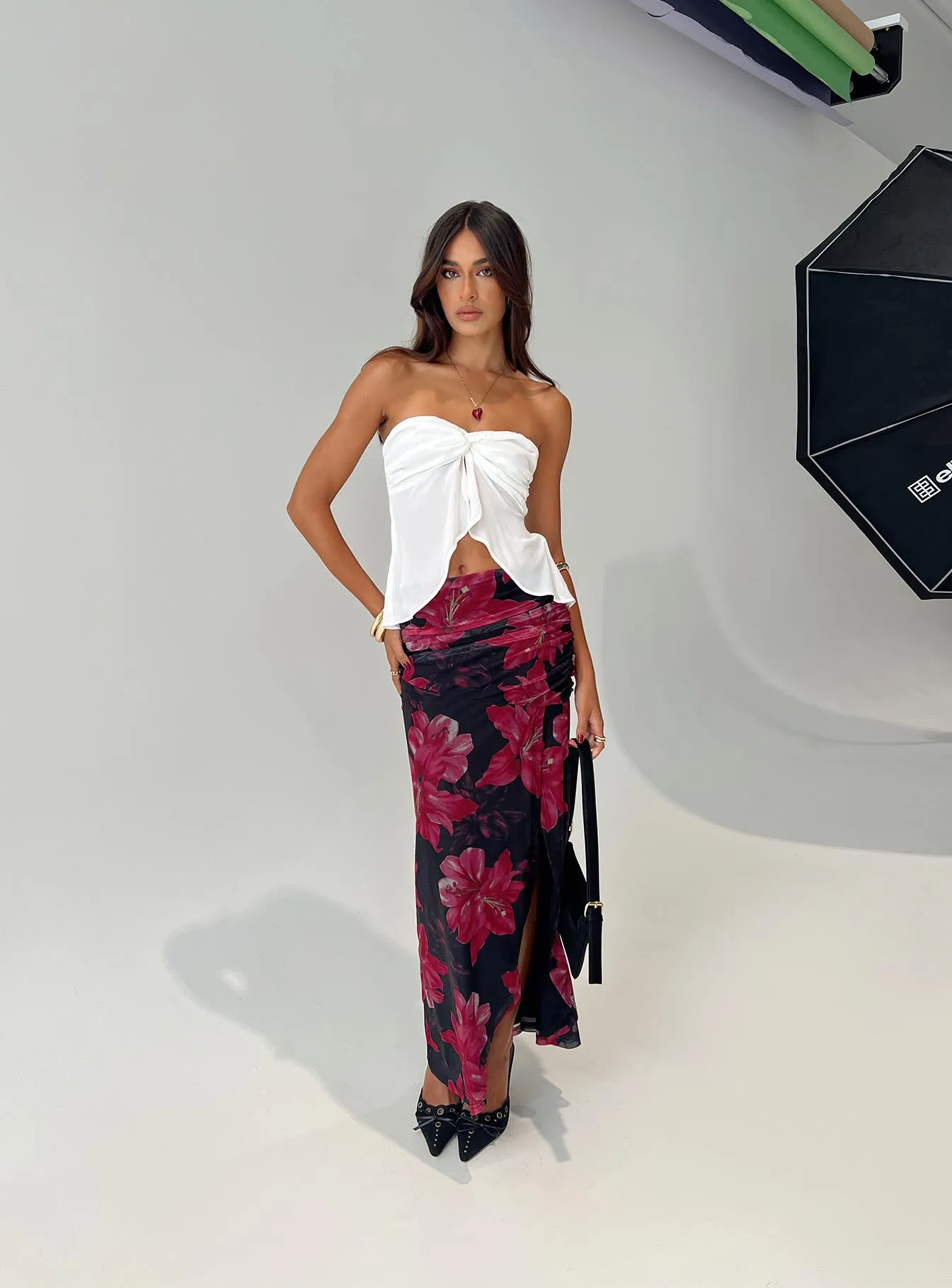 Cooperi Maxi Skirt Black / Red Floral