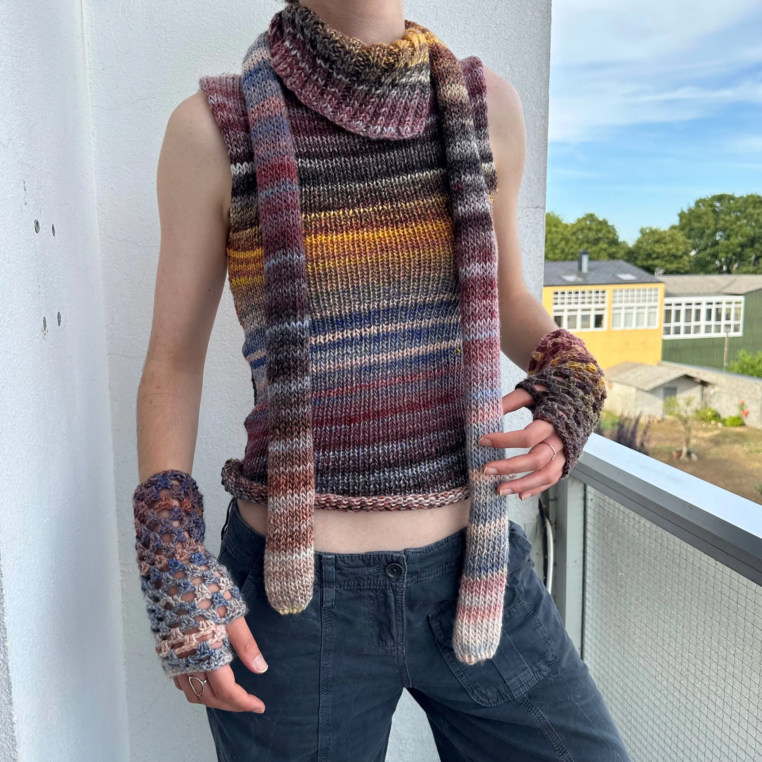 Handmade Aurora knitted ombré skinny scarf