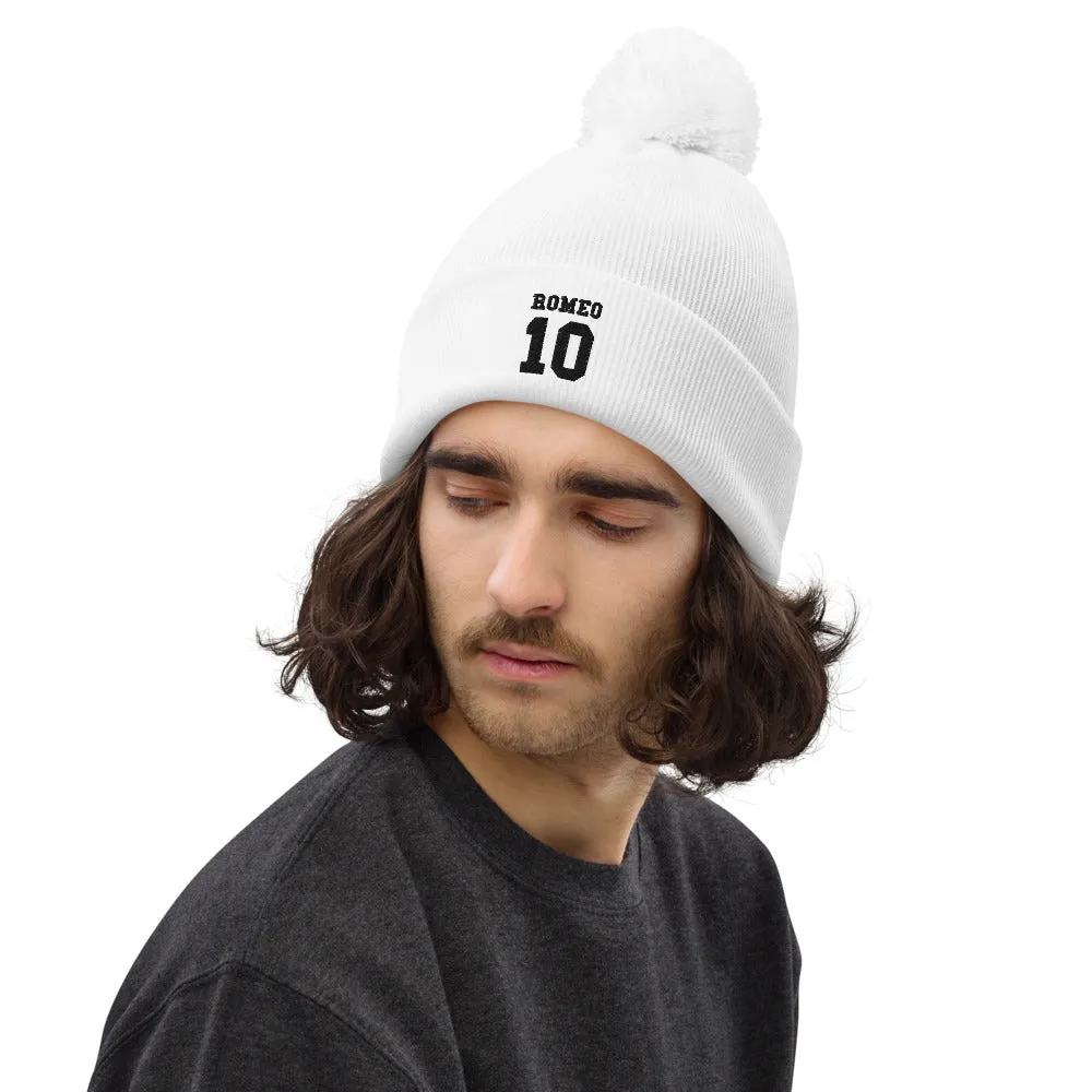 ROMEO & JULIET  POM POM BEANIE