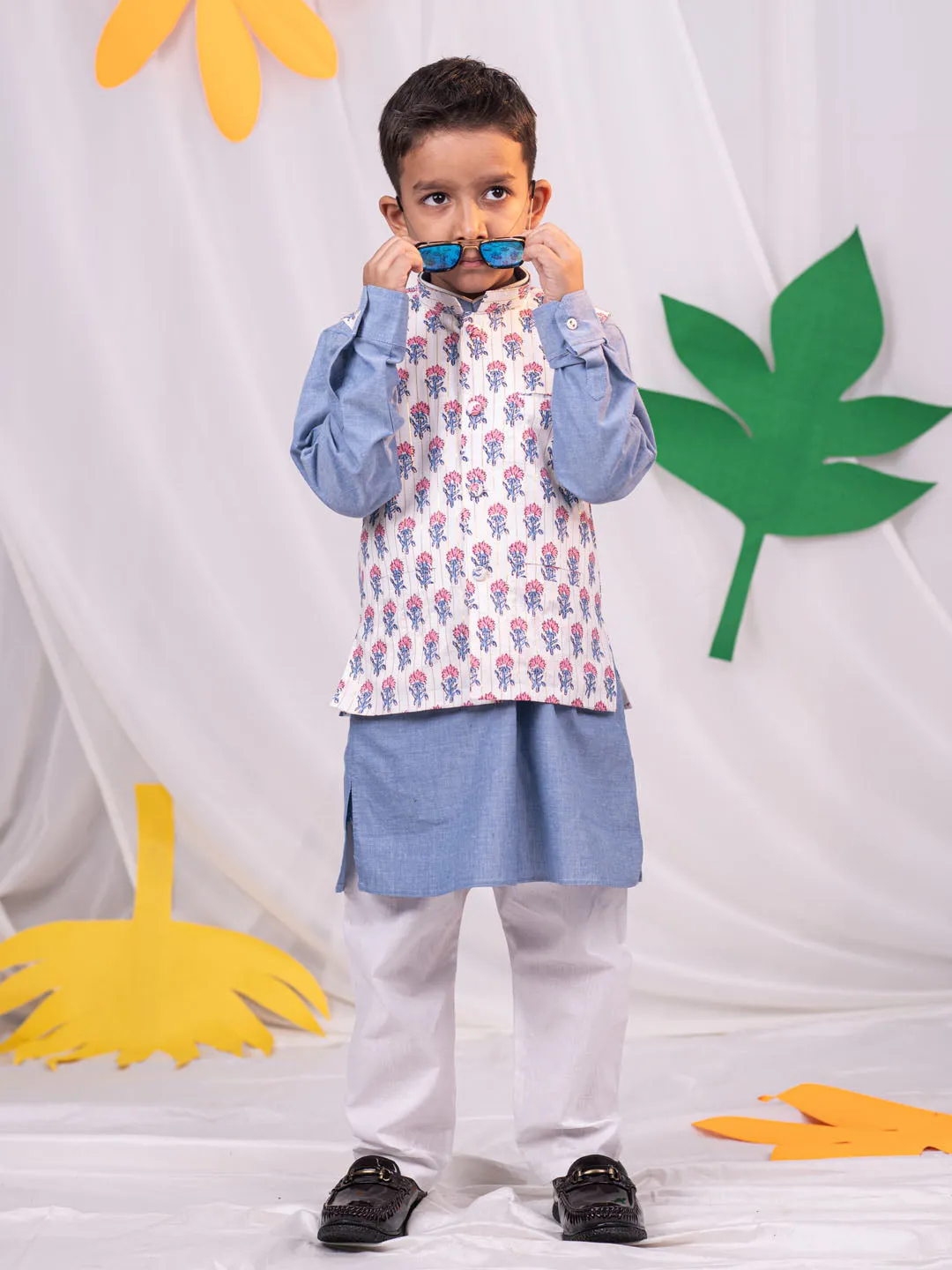 VASTRAMAY Boy's Beige Printed Jacket With Grey Kurta Pyjama Set