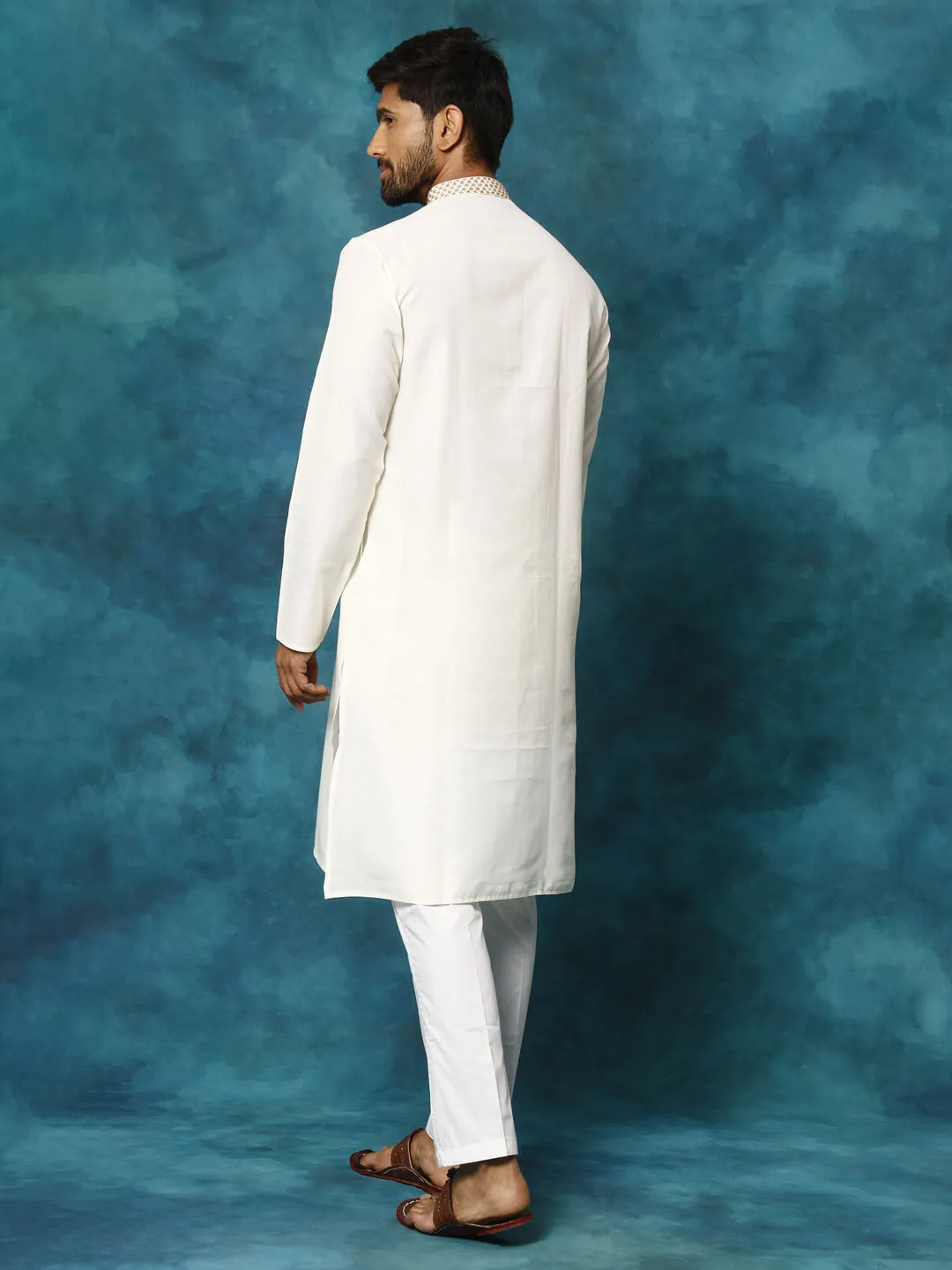 VASTRAMAY Cream & White Men's Kurta Pyjama