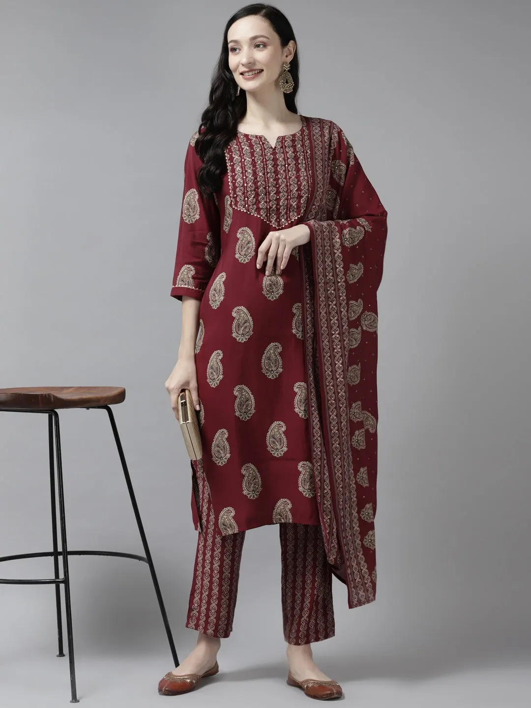 Women Maroon Silk Blend Kurta Set With Dupatta