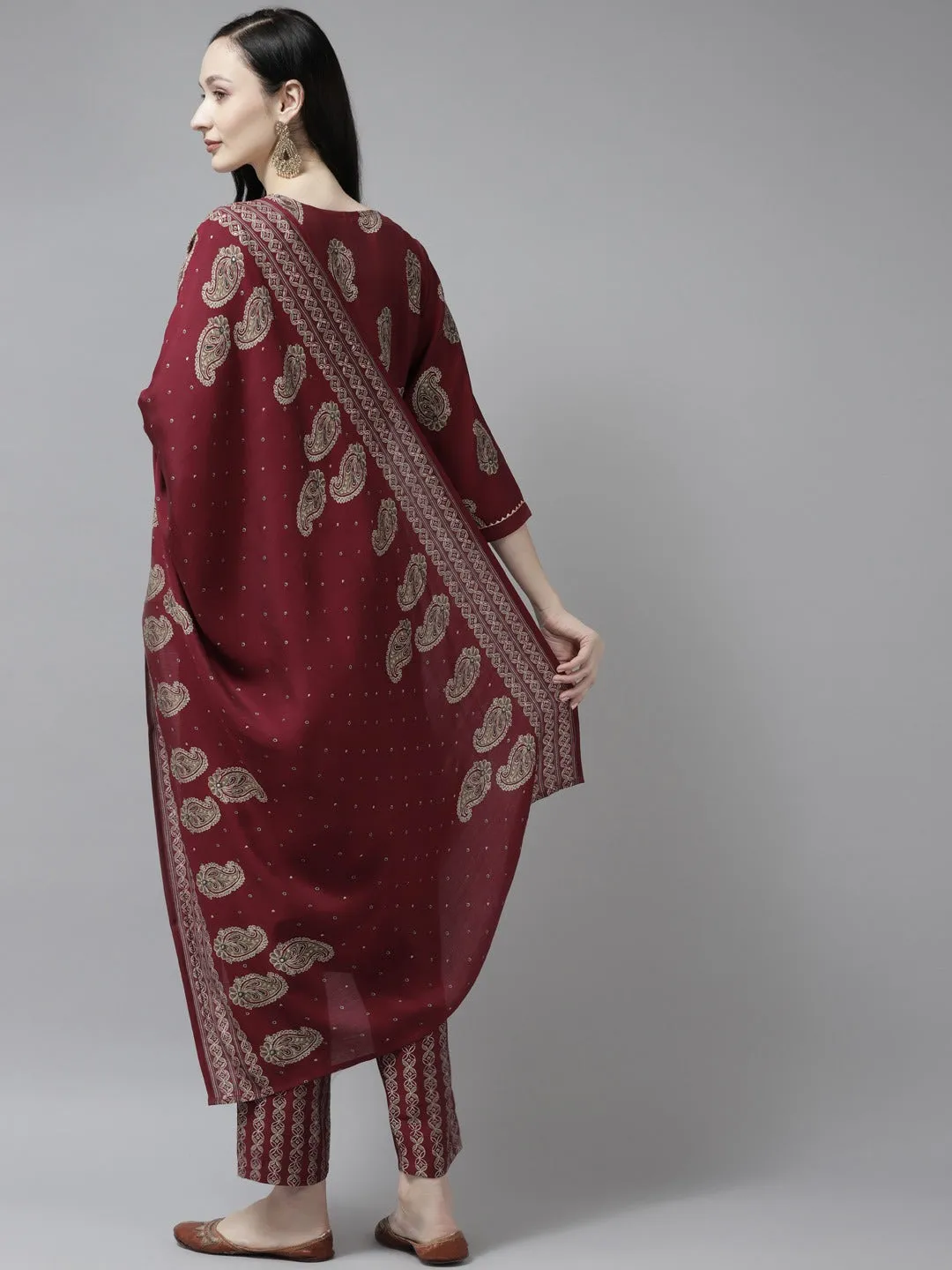 Women Maroon Silk Blend Kurta Set With Dupatta